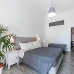 Sun House * Bari