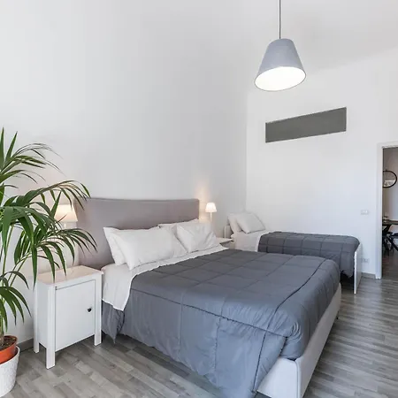 Sun House * Bari